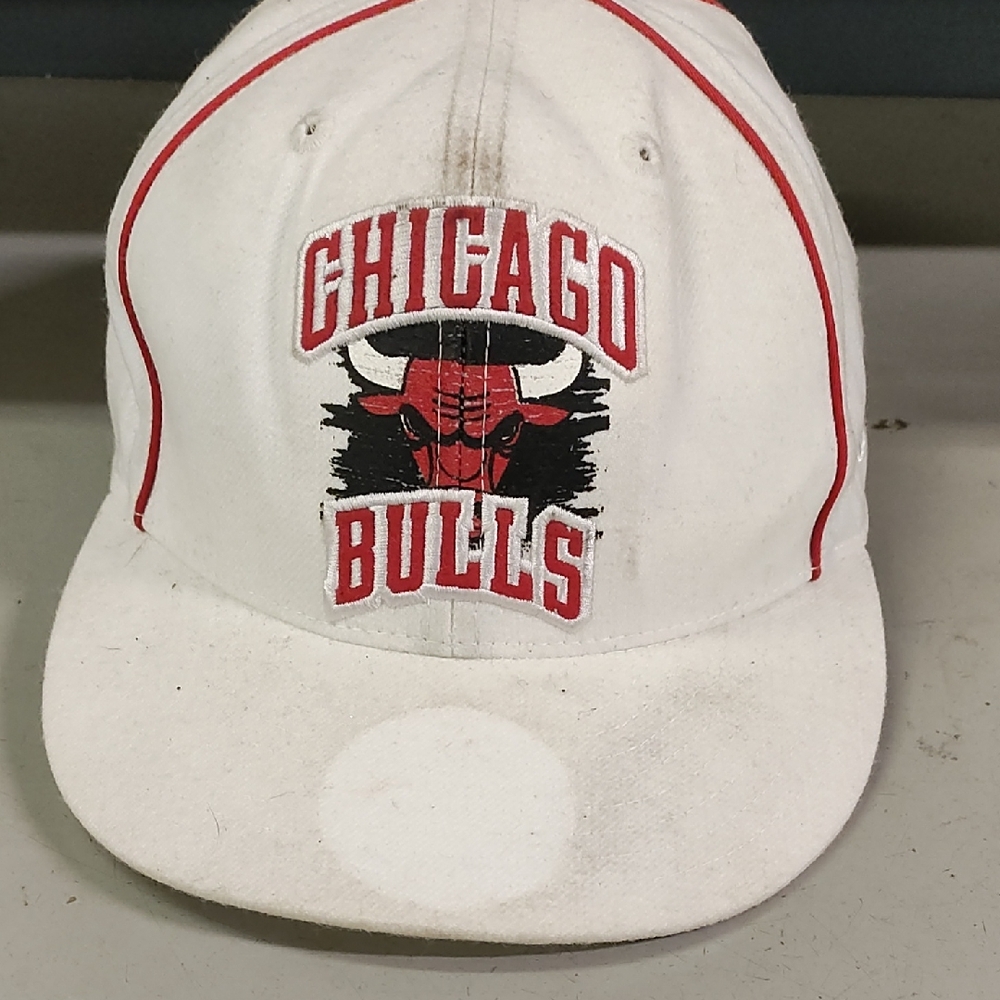 Link White and Red Men's Hat